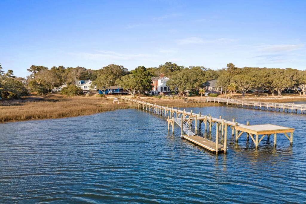 海洋岛海滩Dolphin Cove - Whole Waterfront House With Dock别墅 外观 照片