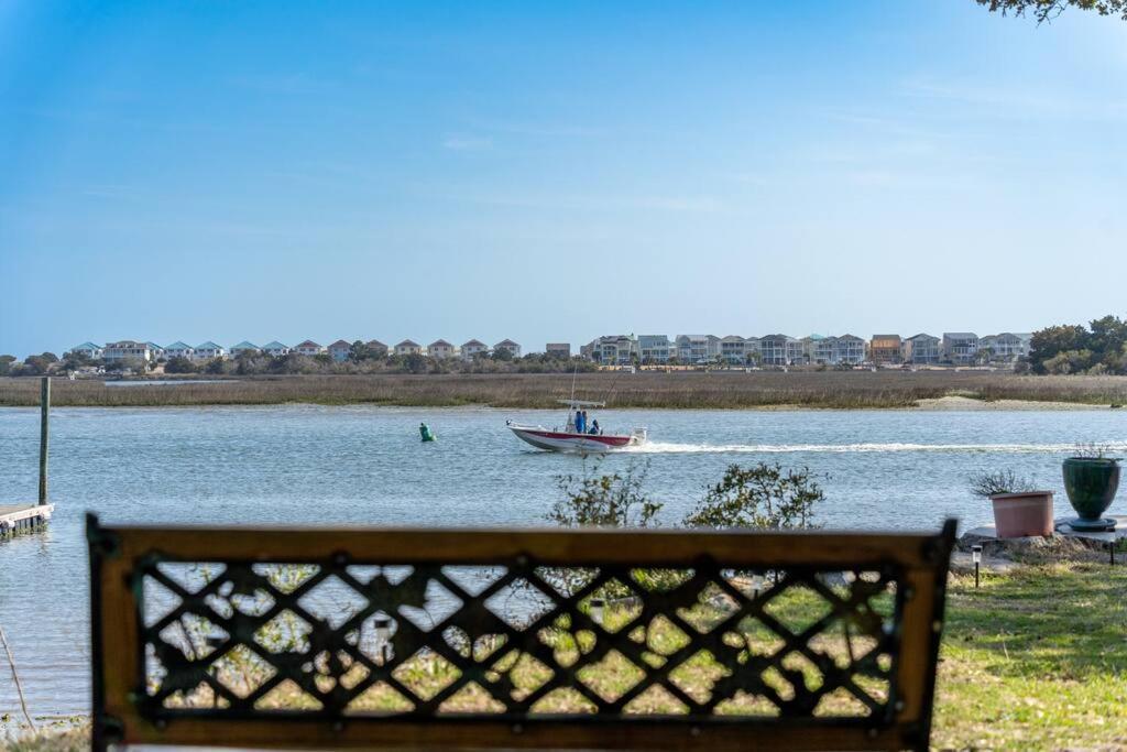 海洋岛海滩Dolphin Cove - Whole Waterfront House With Dock别墅 外观 照片